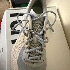 Lululemon blissfeel trail run shoes women